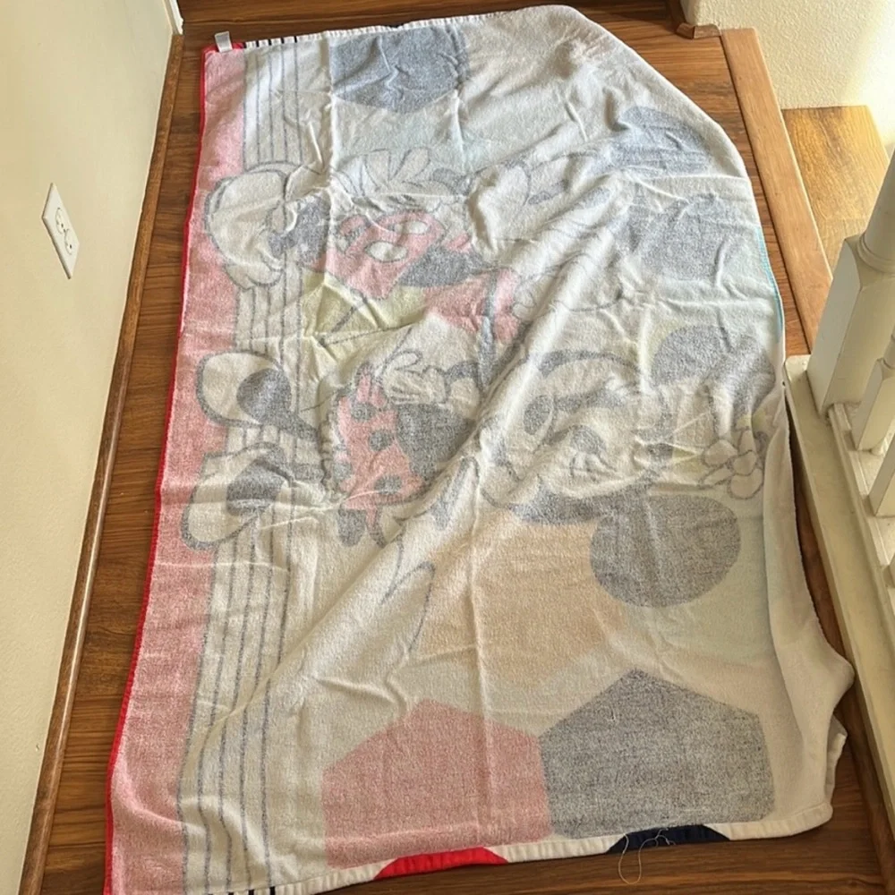 Disney Minnie & Mickey Mouse Beach Towel